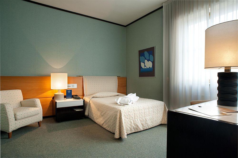 Mercure President 4*